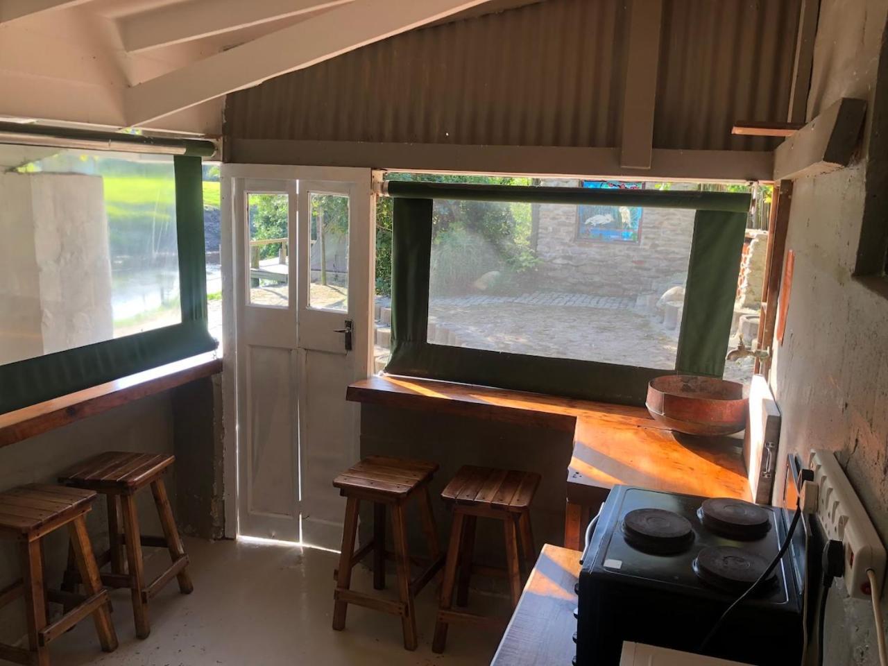 The Riverdeck Accommodation And Backpackers كنيسنا الغرفة الصورة