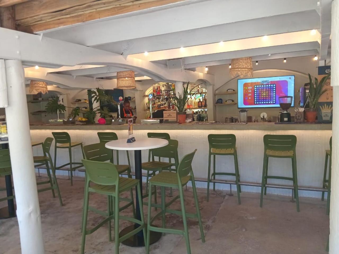 The Riverdeck Accommodation And Backpackers كنيسنا المظهر الخارجي الصورة